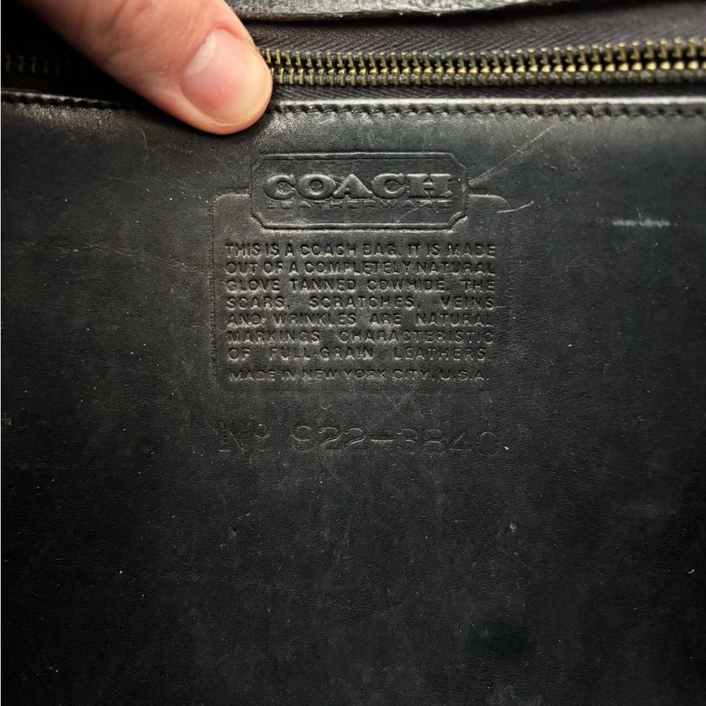 Vintage coach classic shoulder pouch - Picture 11 of 11